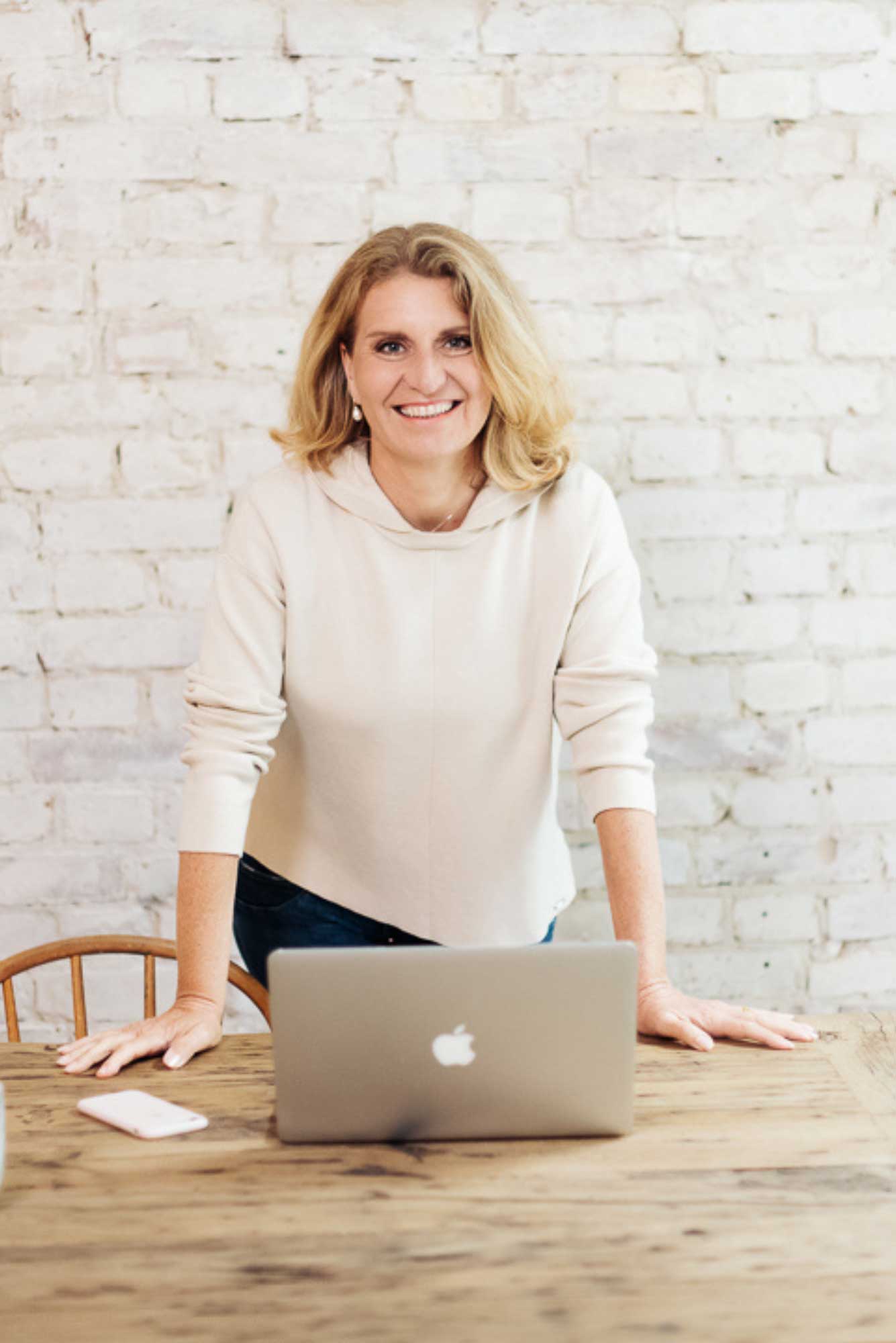 Anke-Gillner-Mensch Raum Dialog